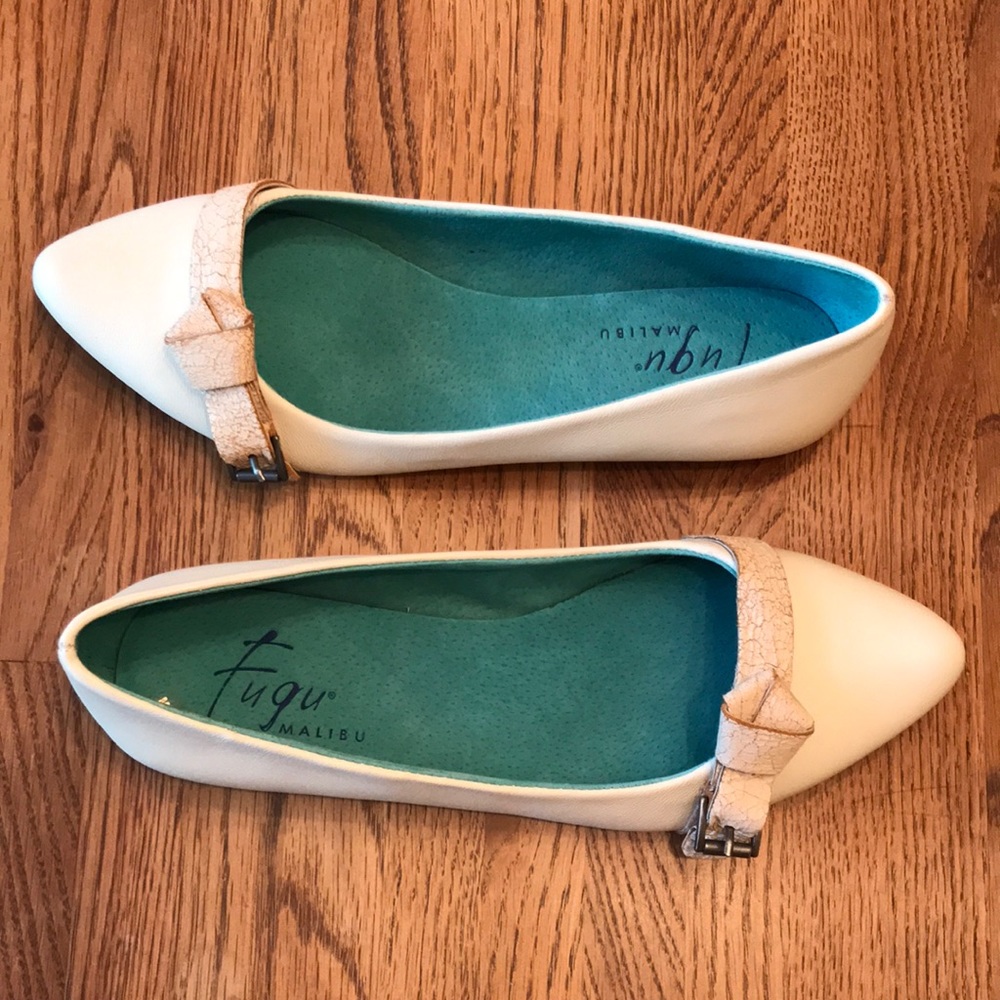 Fugu Malibu Off White Flats